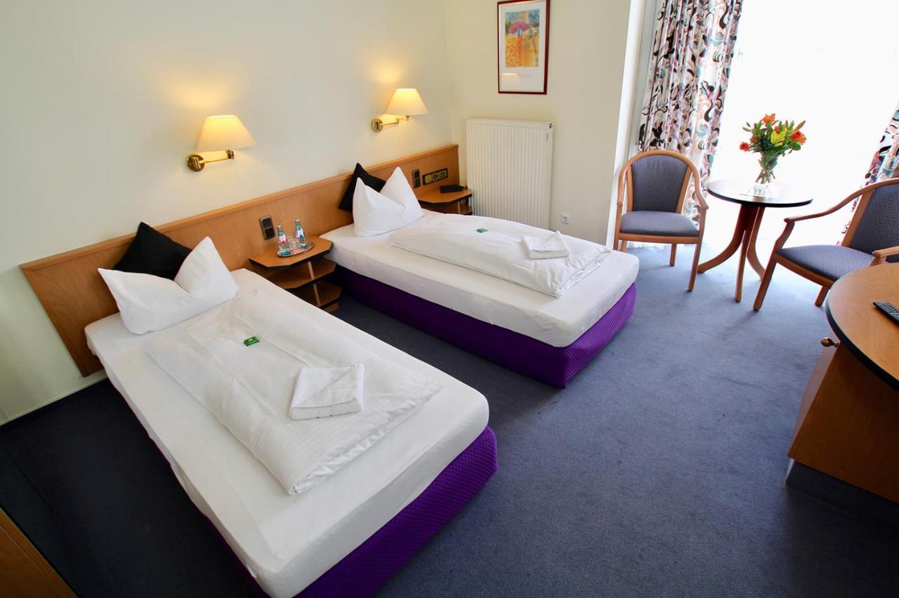 Hotel Garni Am Schaefersberg Niedernhausen Eksteriør bilde