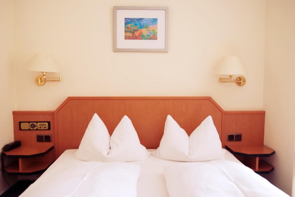 Hotel Garni Am Schaefersberg Niedernhausen Rom bilde
